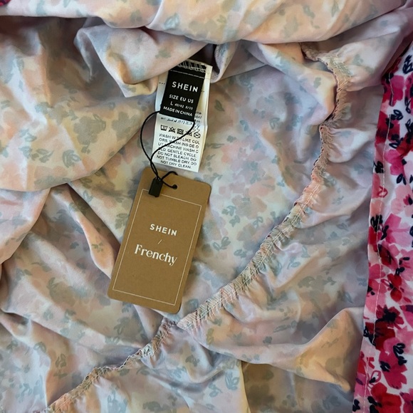 Spring dress - Picture 2 of 2